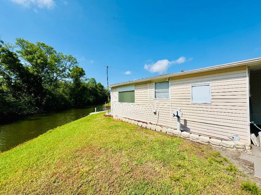18 Henry Drive a Winter Haven, FL Mobile or Manufactured Home for Sale